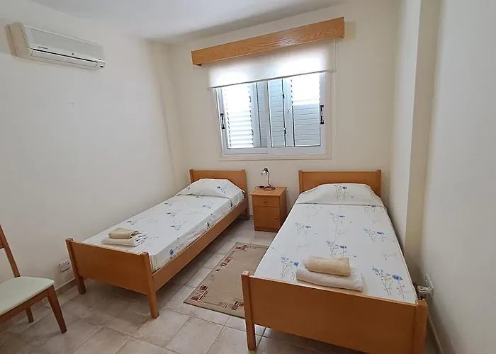 Yialos Cozy Beach House Апартаменты Ларнака