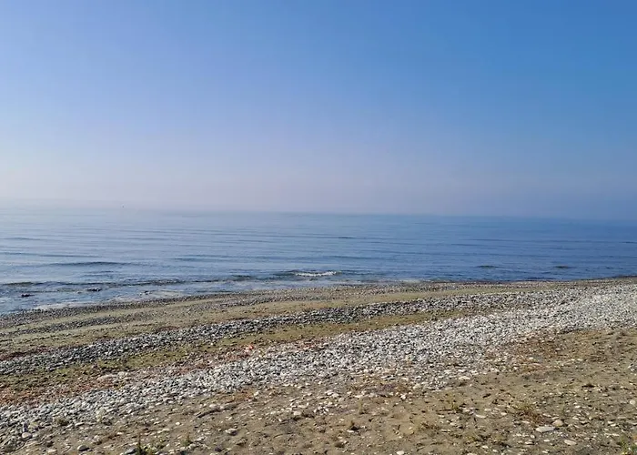 Yialos Cozy Beach House Ларнака