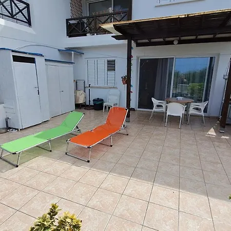 Апартаменти Yialos Cozy Beach House *