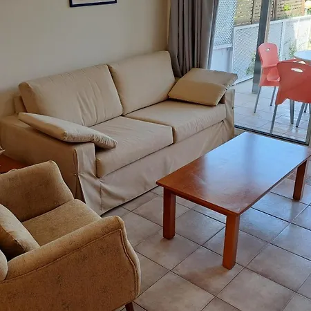 Апартаменти Yialos Cozy Beach House