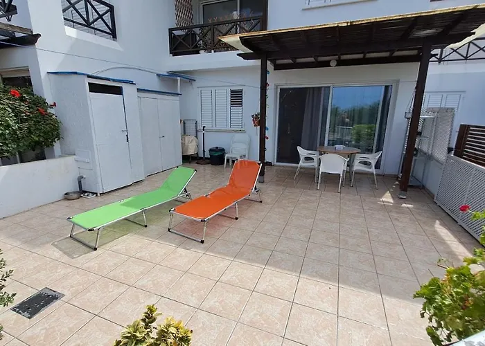 Апартаменти Yialos Cozy Beach House *